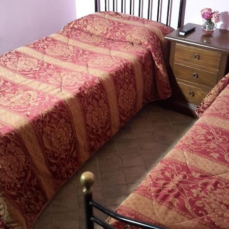 Villa Tre Colli Agri B&B أريانو إربينو المظهر الخارجي الصورة