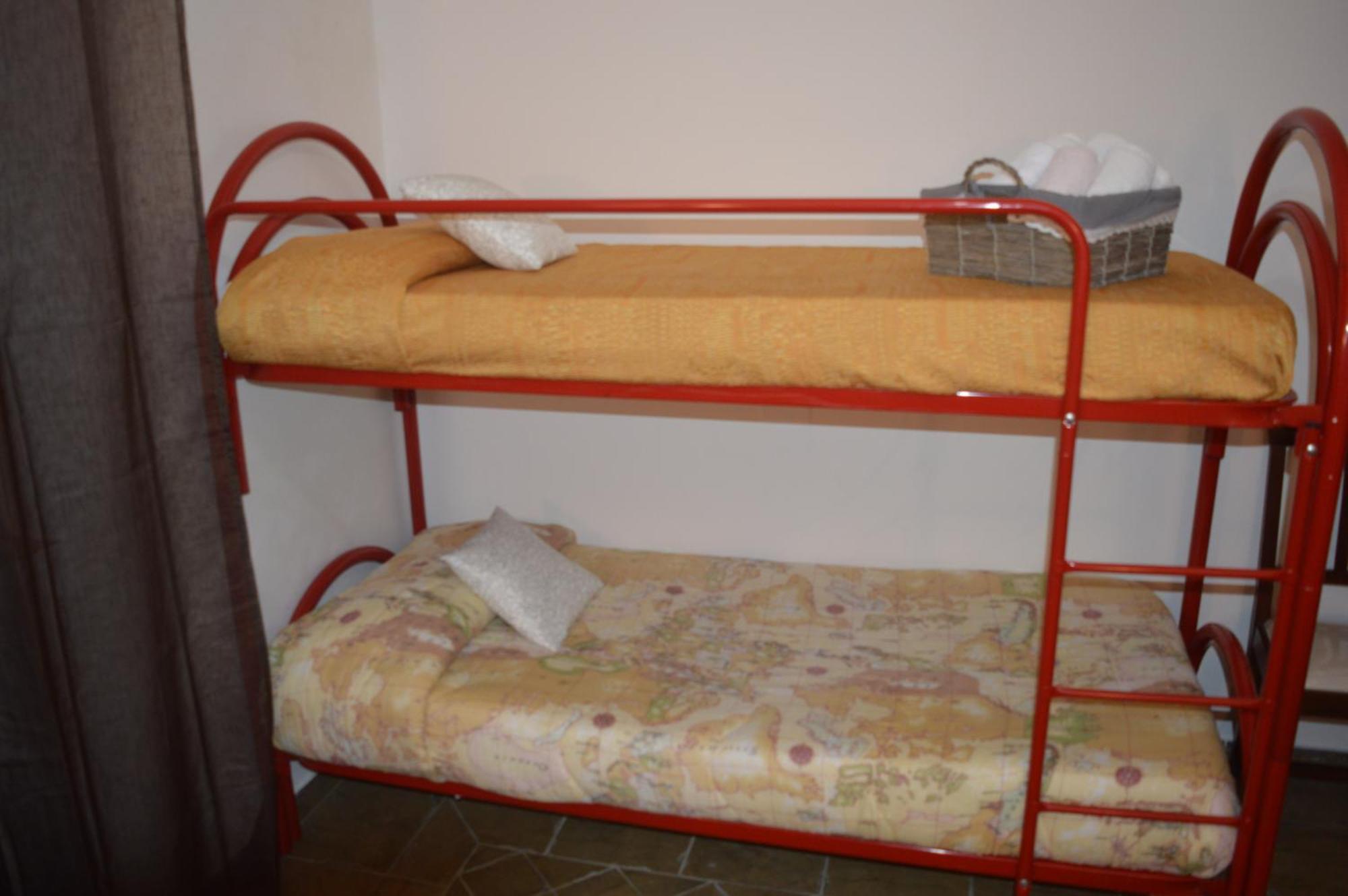 Villa Tre Colli Agri B&B أريانو إربينو الغرفة الصورة