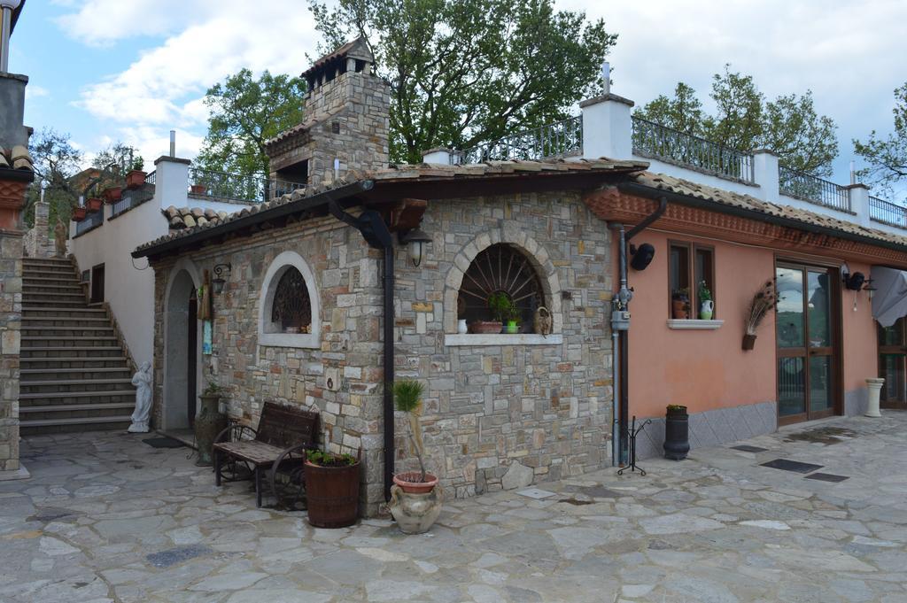 Villa Tre Colli Agri B&B أريانو إربينو المظهر الخارجي الصورة