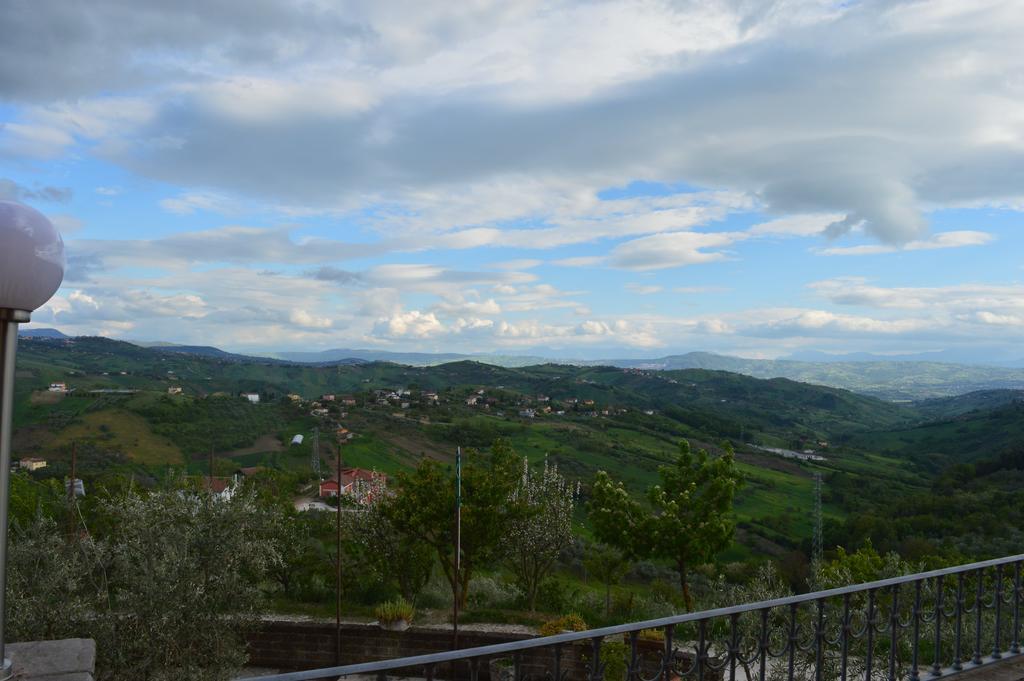 Villa Tre Colli Agri B&B أريانو إربينو المظهر الخارجي الصورة