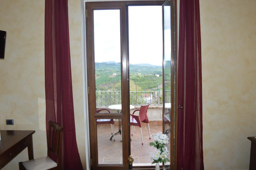 Villa Tre Colli Agri B&B أريانو إربينو المظهر الخارجي الصورة