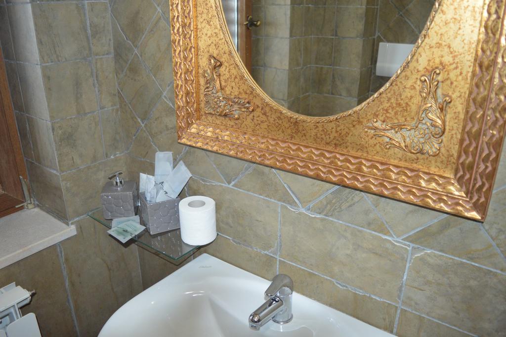 Villa Tre Colli Agri B&B أريانو إربينو المظهر الخارجي الصورة