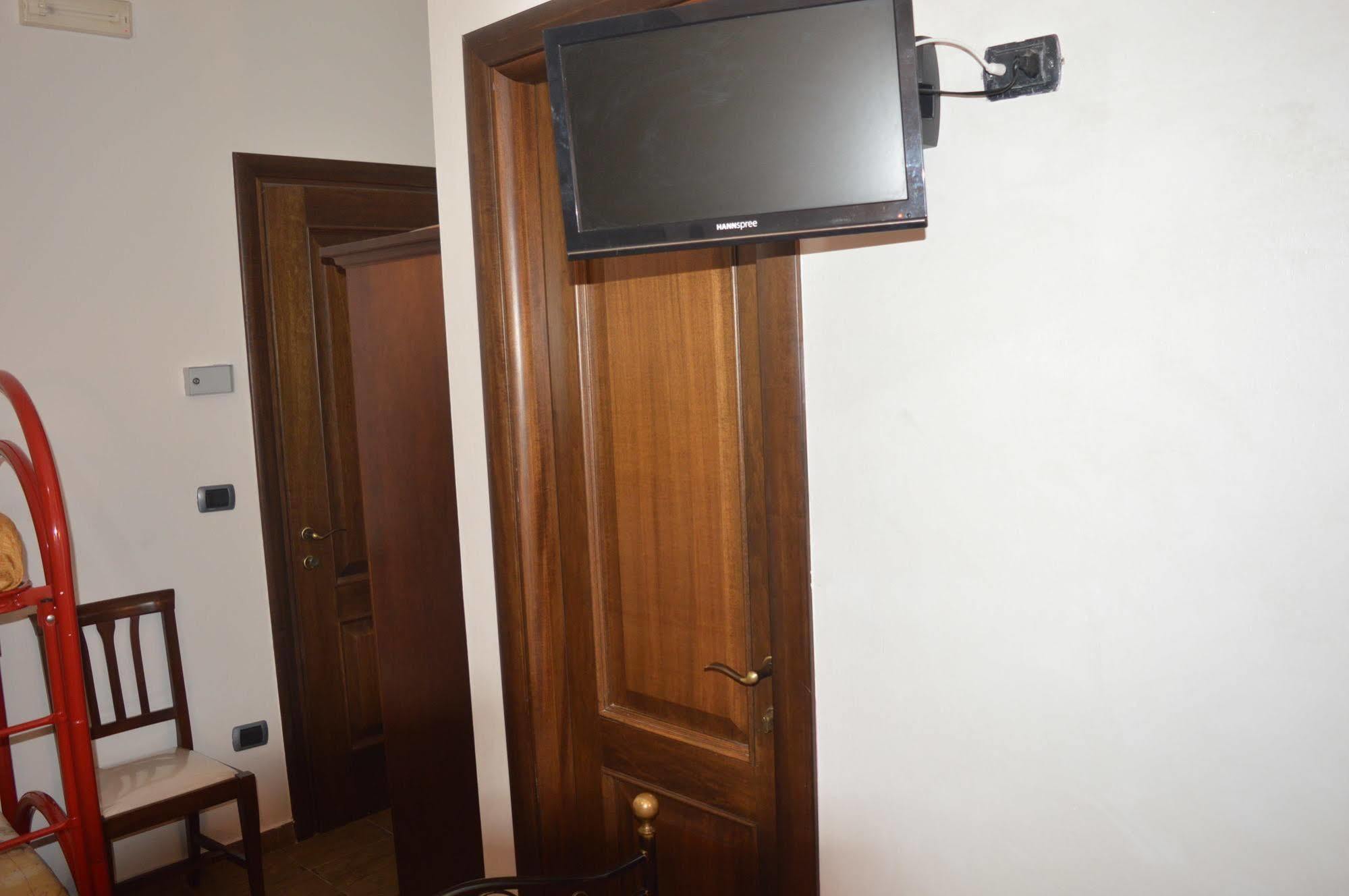 Villa Tre Colli Agri B&B أريانو إربينو المظهر الخارجي الصورة