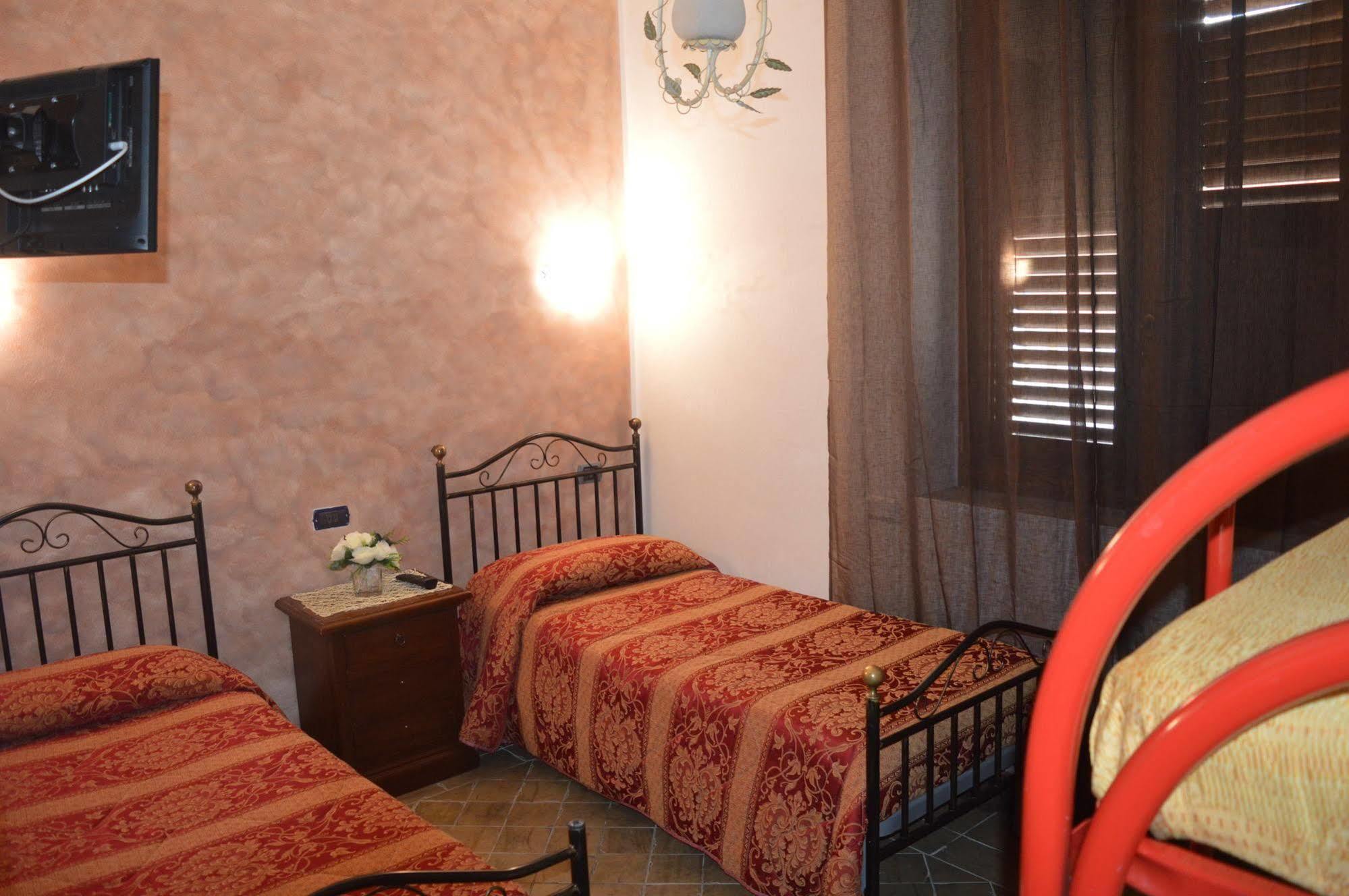 Villa Tre Colli Agri B&B أريانو إربينو المظهر الخارجي الصورة