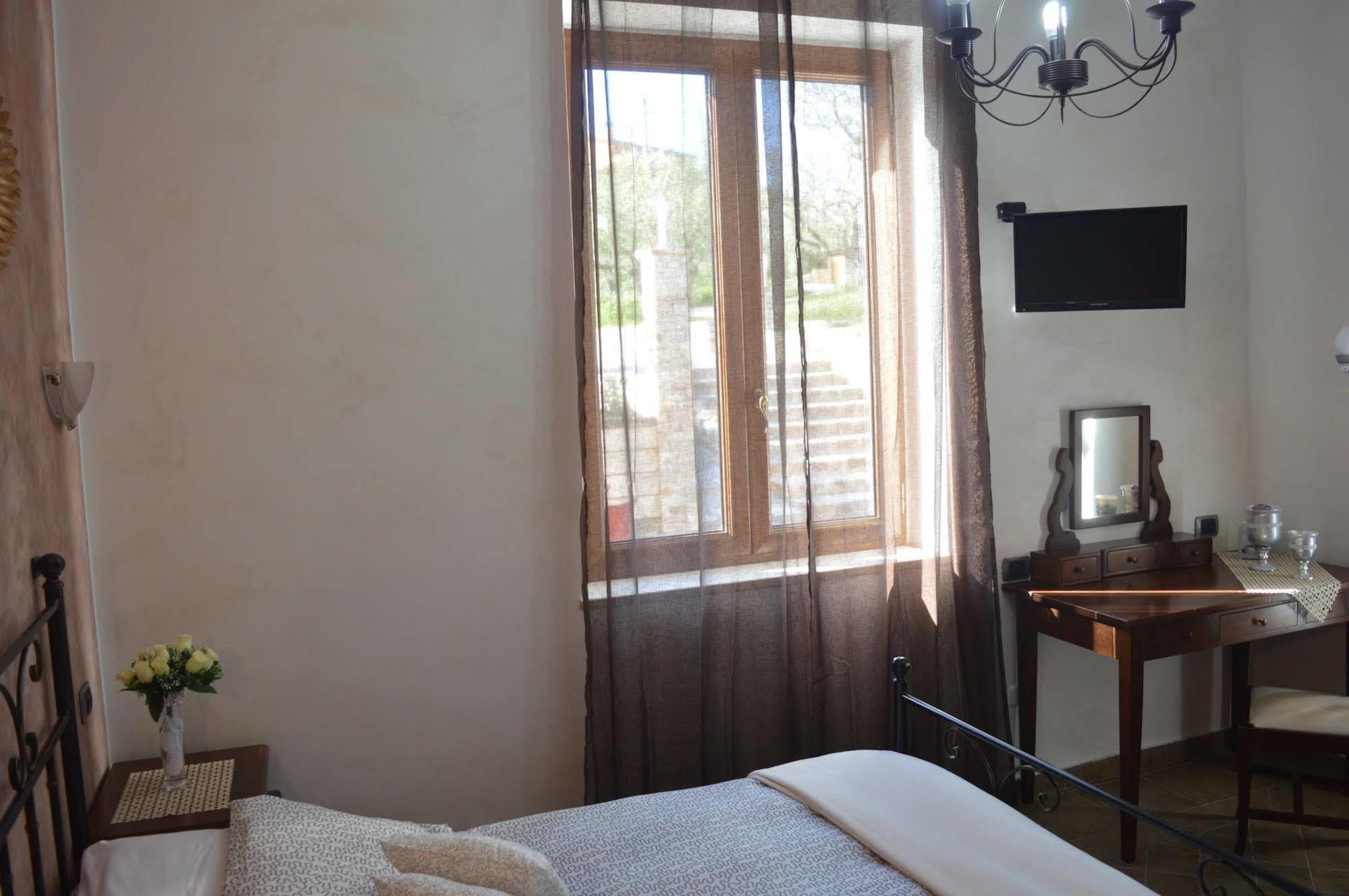 Villa Tre Colli Agri B&B أريانو إربينو المظهر الخارجي الصورة